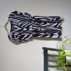 Black and White dress. Size 6.